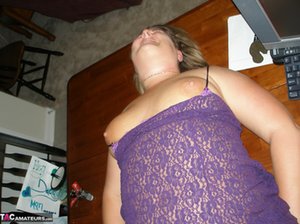 TAC Amateurs are pleased to offer you a free pics featuring Gangbang Momma in xxx hardcore action