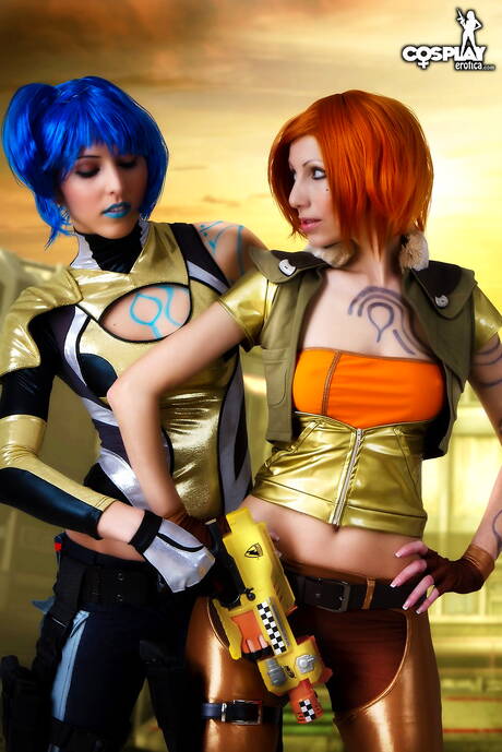 Cosplay Erotica invite you to explore a free pictures with Lilith in lesbian fun scene